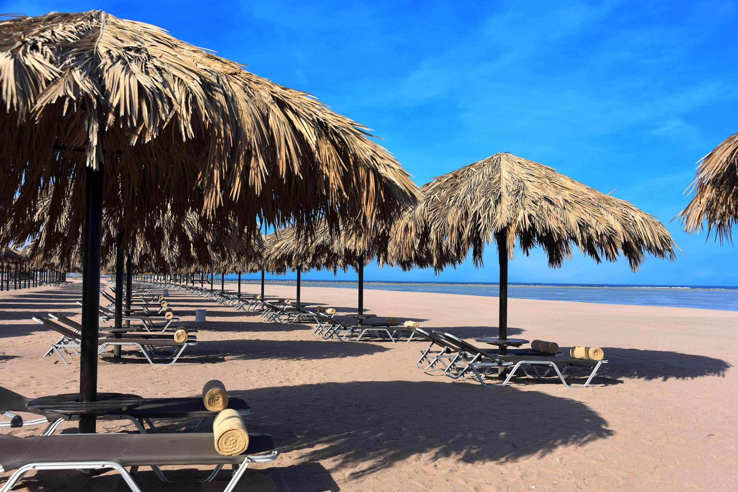 Hotel Steigenberger Alcazar Šarm aš-Šajch Exteriér fotografie El Alamein beach